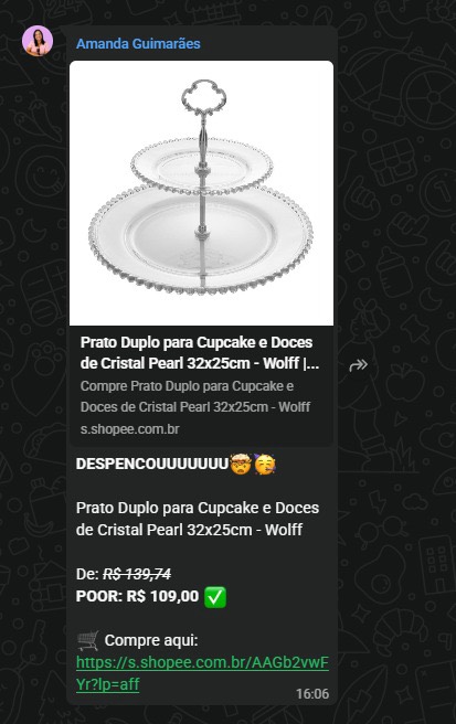 Print de uma mensagem da Amanda no WhatsApp com um achadinho de prato duplo para doces